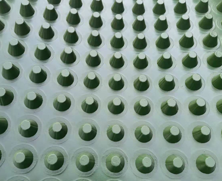 疏水（shuǐ）板