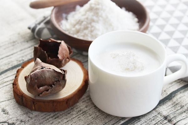 搭配椰子粉製作低(dī)脂飲品
