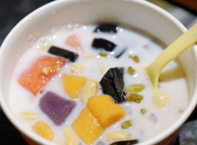 椰奶清（qīng）補涼