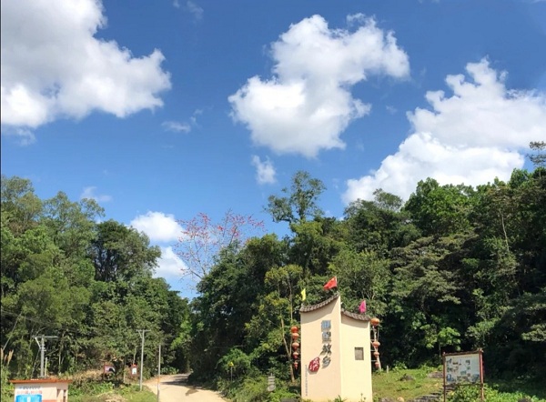 海南（nán）旅遊（yóu）景點-屯（tún）昌油畫村